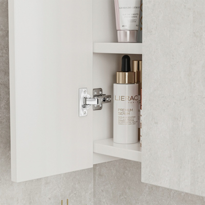 Wandhängender Badezimmerschrank mit dreifachem Spiegel, 60 cm – modern und praktisch, weiß.