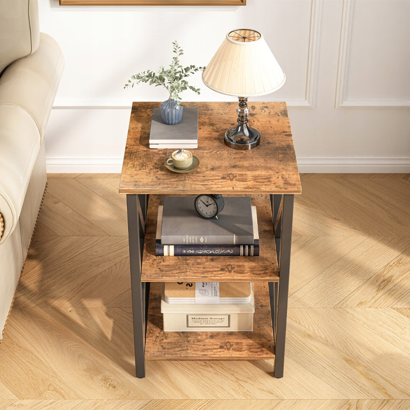 Industrieller Couchtisch mit Ablagen – 40x40x60 cm, MDF in Altholzoptik und Metallbeinen
