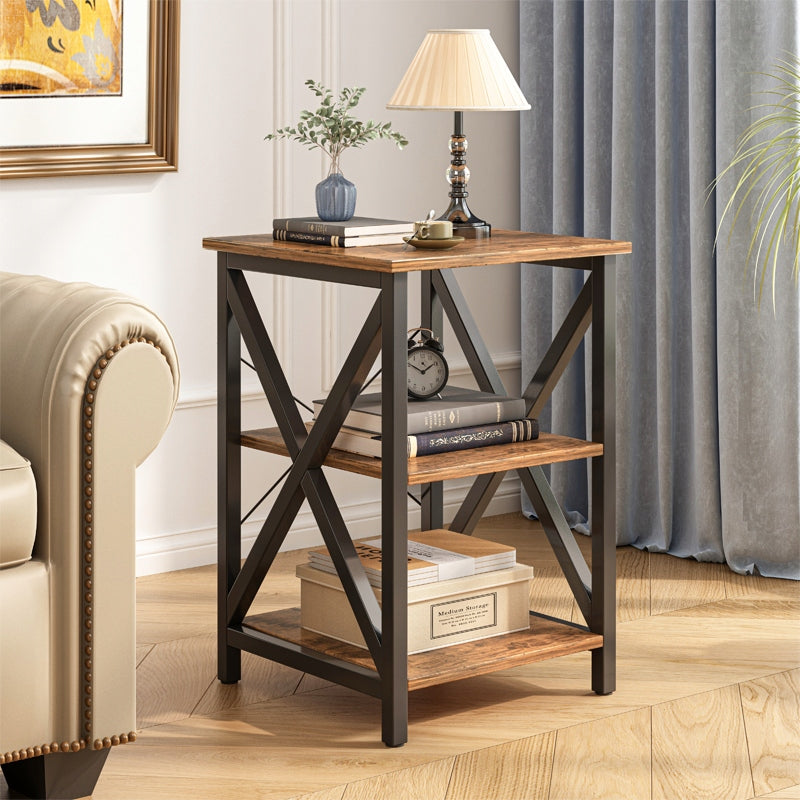 Industrieller Couchtisch mit Ablagen – 40x40x60 cm, MDF in Altholzoptik und Metallbeinen